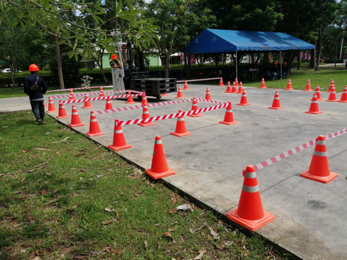 LINE_ALBUM_รูปภาพหลักสูตรรถยก 11 ประเภท(ต่อ)_250828_8.jpg - หลักสูตรรถยก 11 ประเภท